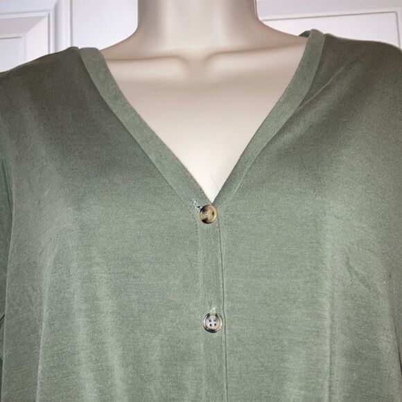 GREEN ENVELOPE Short Sleeve Green Button Up Green Blouse Front Knot Womens Large - Picture 3 of 9